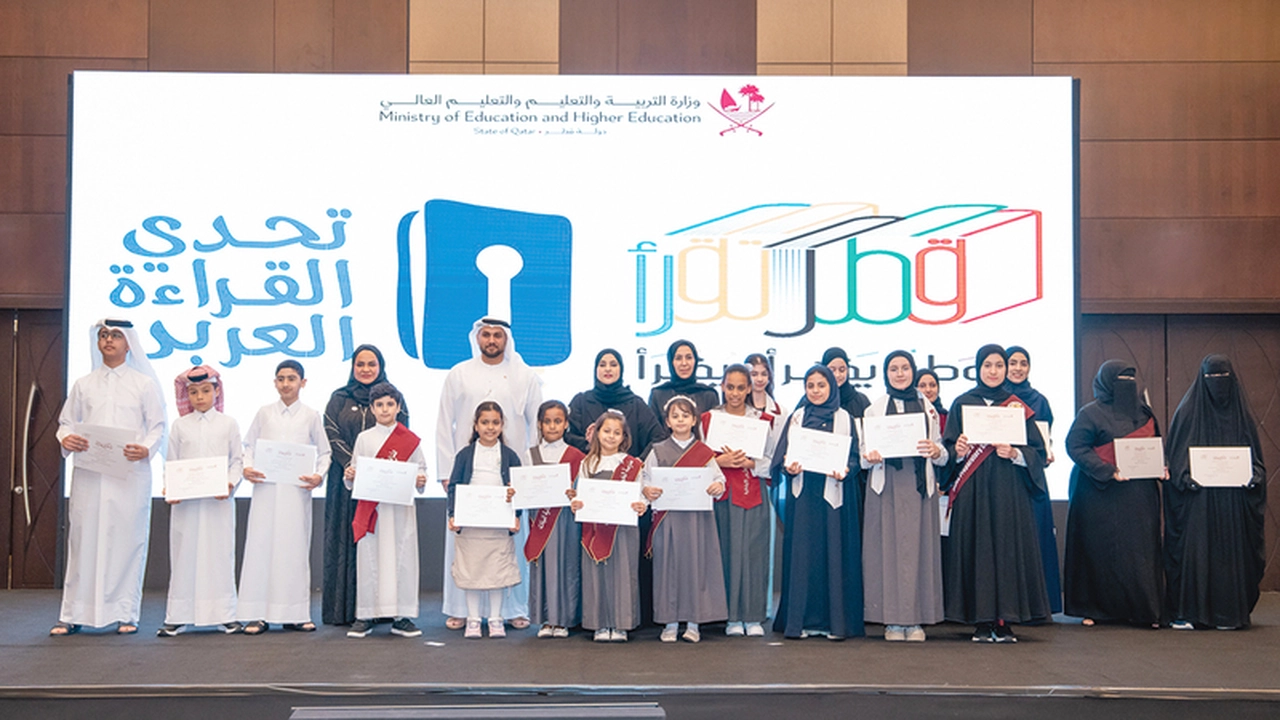 عمر محمد العامري يتوج بلقب بطل “تحدي القراءة العربي” في قطر